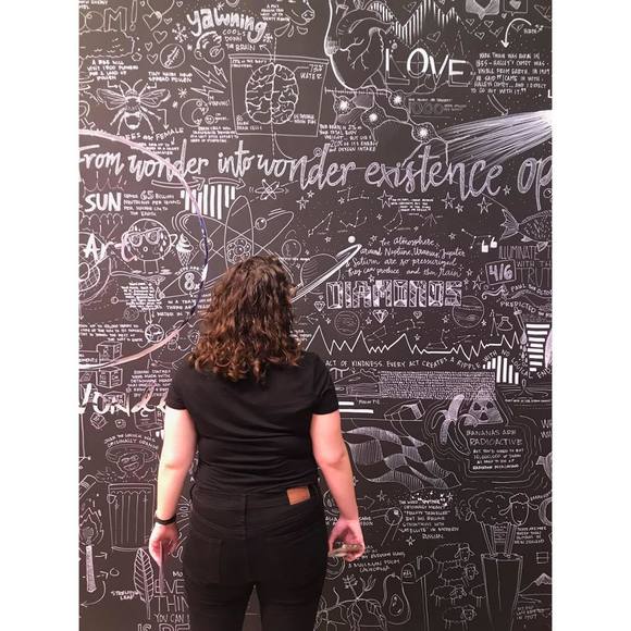 Meet your Posher, Jessica - Picture 1 of 1